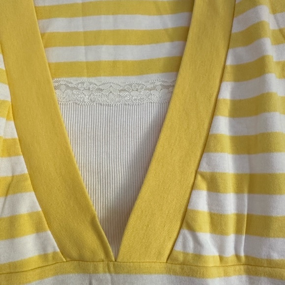 Cato Yellow and White V-Neck Sleeveless Tank Top - Picture 3 of 4